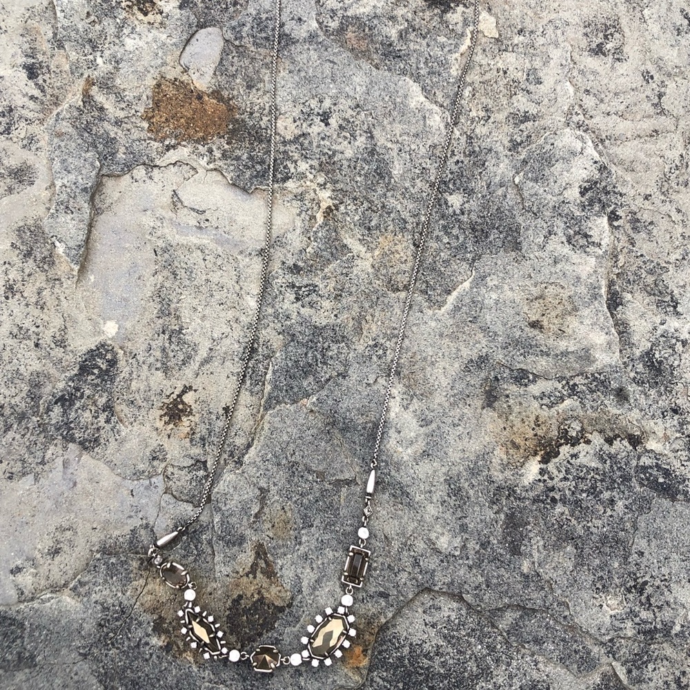 Kendra Scott necklace
